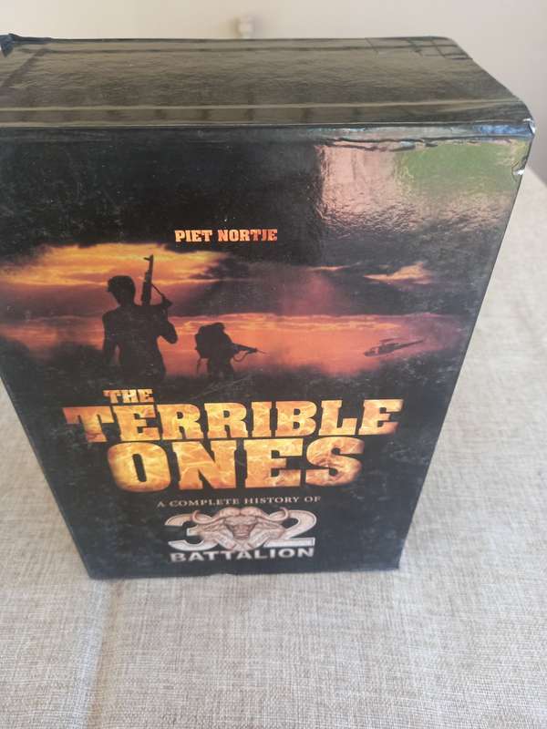 The Terrible Ones: The Complete History of 32 Battalion - Piet Nortje
