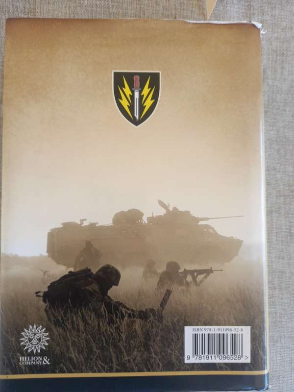 Mobility Conquers: The Story Of 61 Mechanised Battalion Group 1978-2005 - Willem Steenkamp