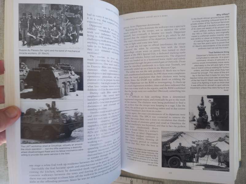 Mobility Conquers: The Story Of 61 Mechanised Battalion Group 1978-2005 - Willem Steenkamp