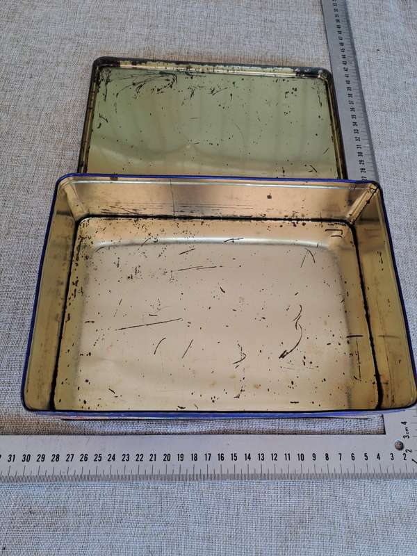 Bakers Homewheat Assortment Biscuit Collectors Tin