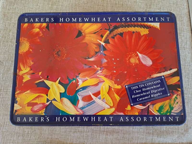 Bakers Homewheat Assortment Biscuit Collectors Tin
