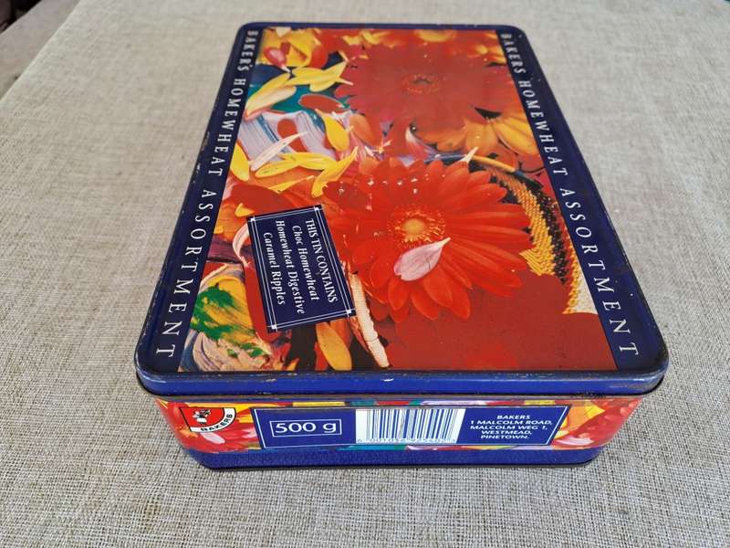 Bakers Homewheat Assortment Biscuit Collectors Tin