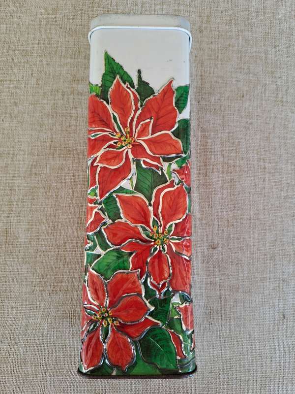 Churchhills Poinsettia Biscuit Collectors Tin