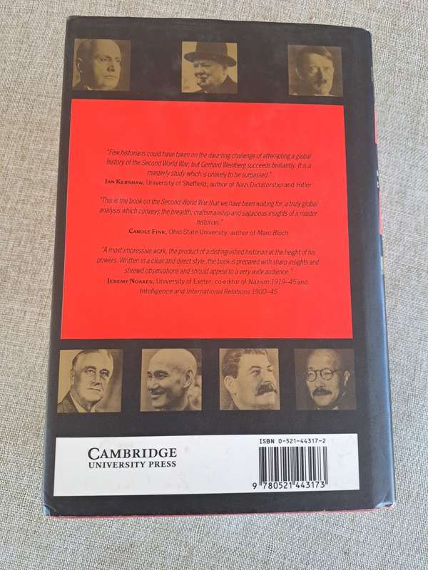 A World At Arms - A Global History of World War II - Gerhard L. Weinberg