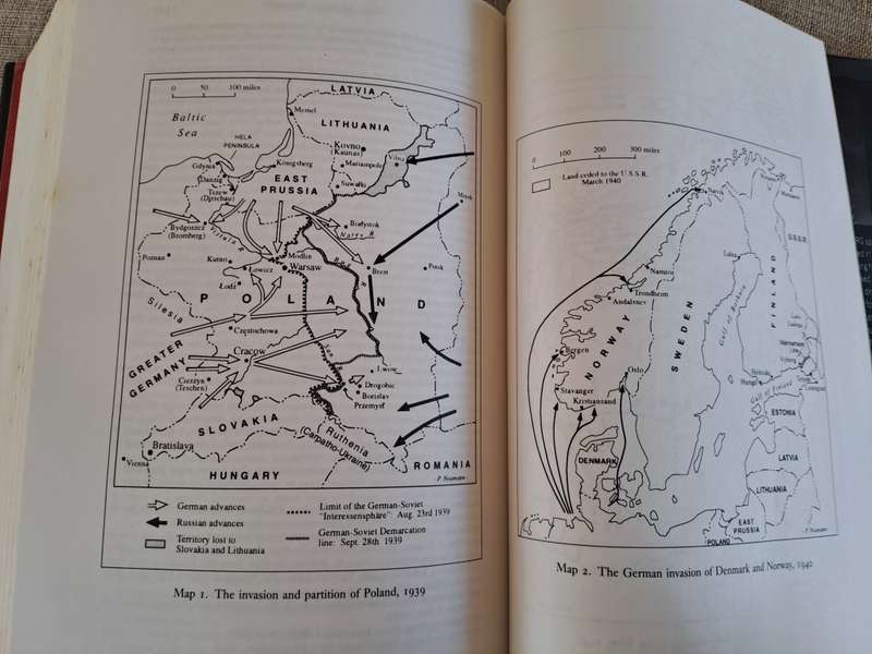 A World At Arms - A Global History of World War II - Gerhard L. Weinberg