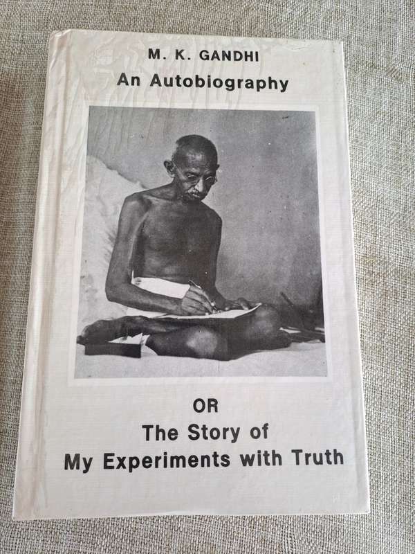 M. K. Gandhi - An Autobiography or The Story of My Experiments with Truth