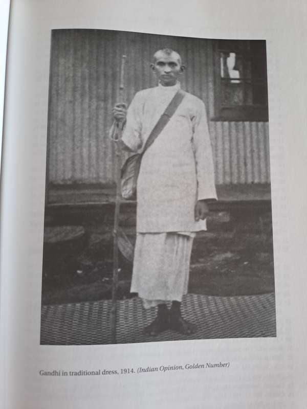 Gandhi`s Prisoner? The Life of Gandhi`s Son Manilal - Uma Dhupelia-Mesthrie