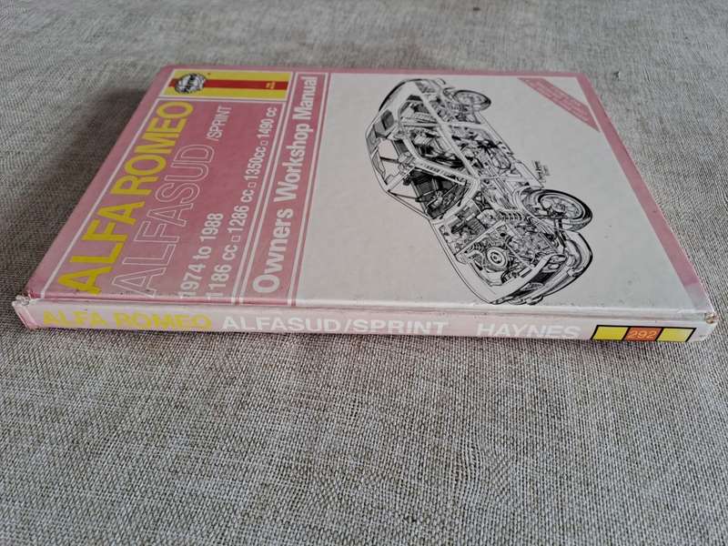 Alfa Romeo Alfasud / Sprint 1974 to 1988 Owners Workshop Manual - Haynes