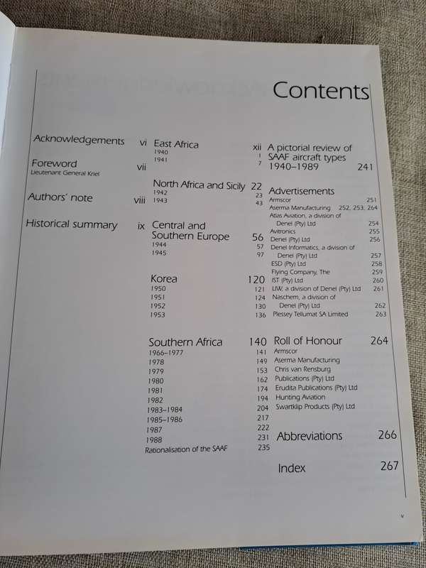 The South African Air Force At War, Revised Edition - Martin Louw & Stefaan Bouwer