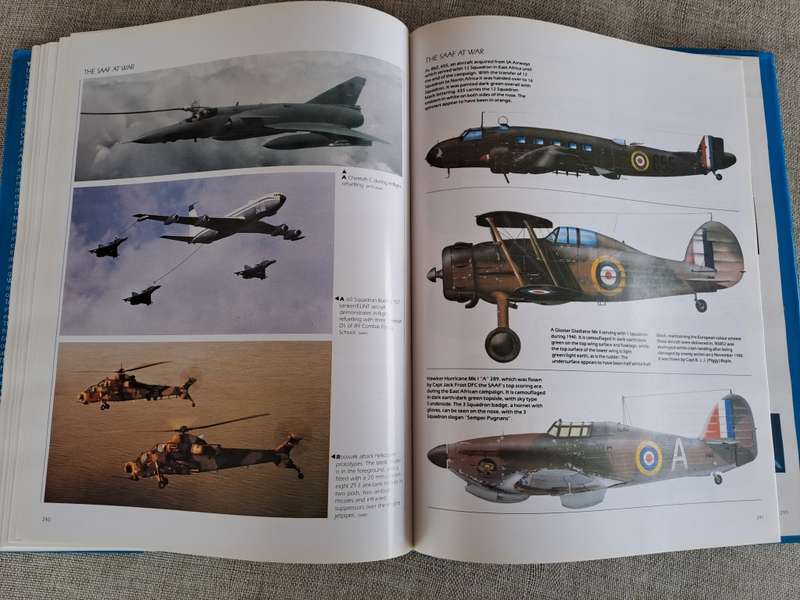 The South African Air Force At War, Revised Edition - Martin Louw & Stefaan Bouwer