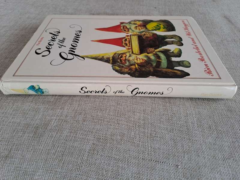 Secrets of the Gnomes - Rien Poortvliet and Wil Huygen
