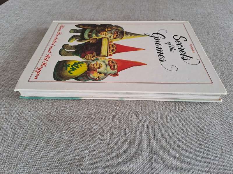 Secrets of the Gnomes - Rien Poortvliet and Wil Huygen