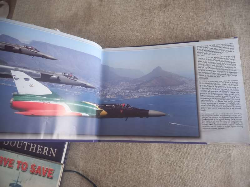 Soaring With Eagles : The South African Air Force - Visual Celebration - Frank Dely