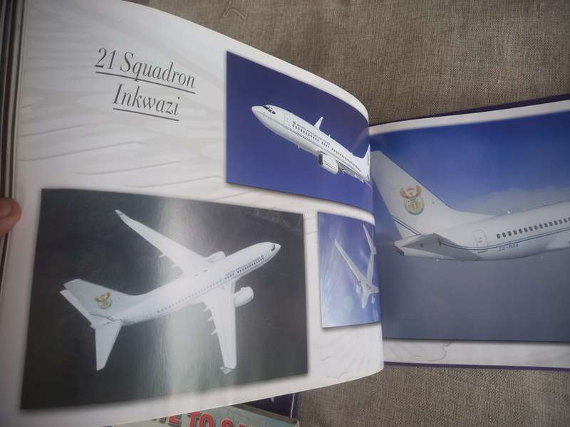 Soaring With Eagles : The South African Air Force - Visual Celebration - Frank Dely