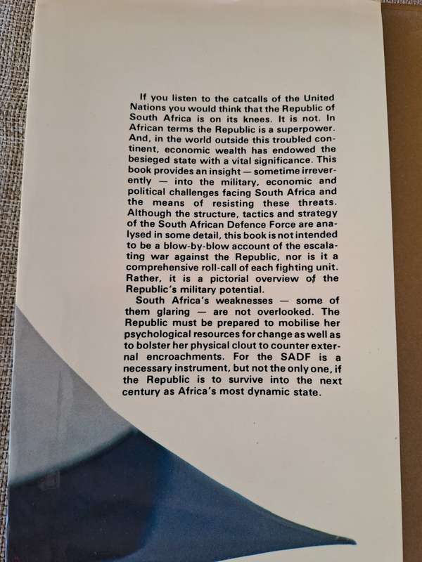 Africa`s Super Power - Paul L Moorcraft