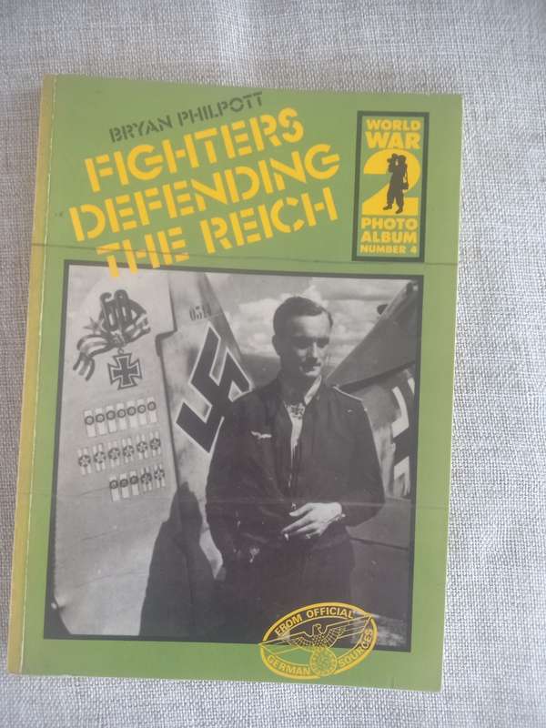 Fighters Defending the Reich: A Selection of German Wartime Photographs from the Bundesarchiv, Koble