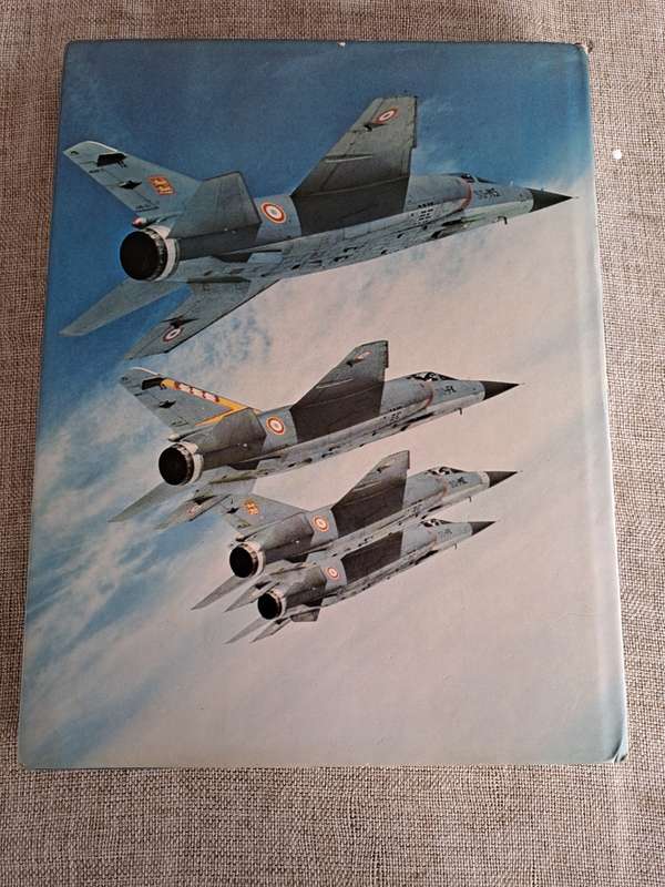 Classic Aircraft Fighters - Bill Gunston