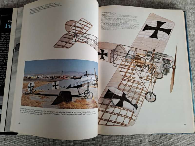 Classic Aircraft Fighters - Bill Gunston