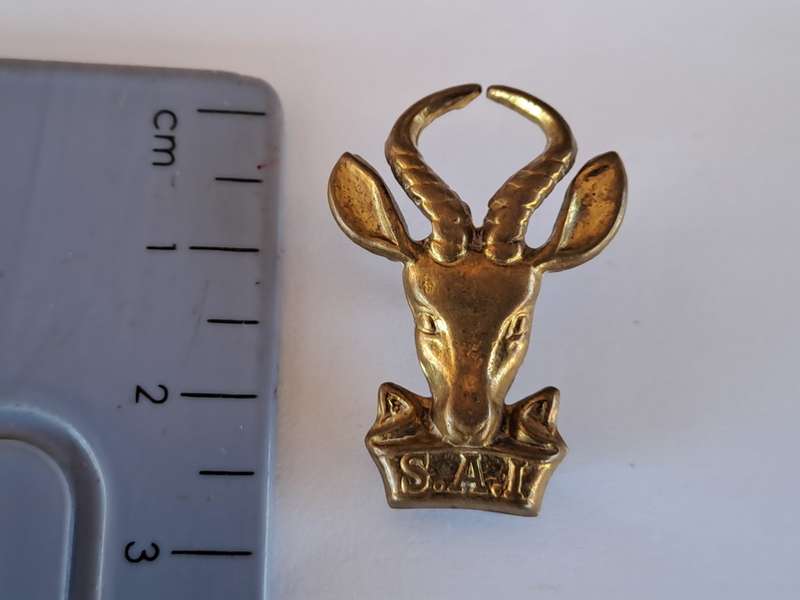 South African Army SA Infantry (SAI) Brass Collar Badge