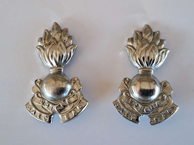 South African Defence Force SADF SA Engineers Collar Badges - Pair