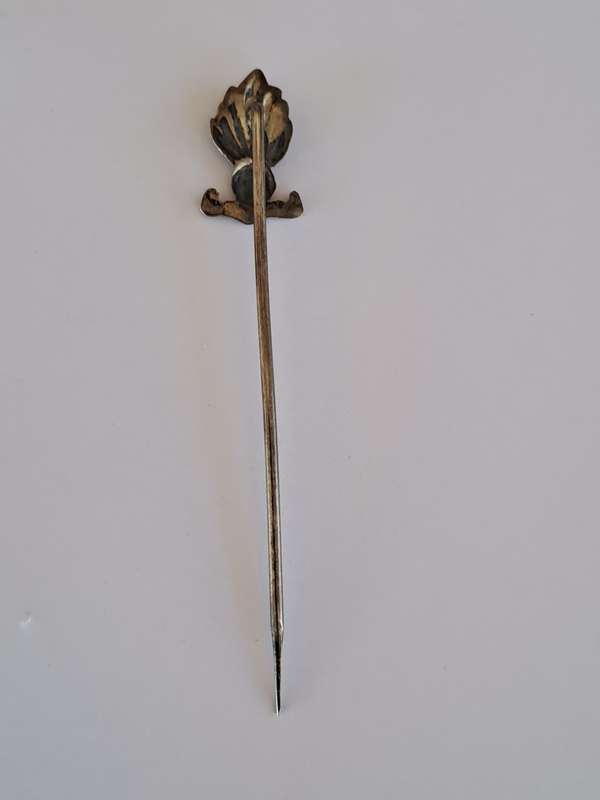 Royal Artillery UBIQUE Lapel Pin
