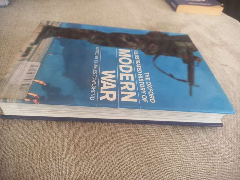 The Oxford Illustrated History of Modern War - Charles Townshend