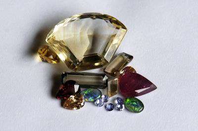 80 CT Gemstone (Spinal, Ruby, Tanzanite, Opel, Toumaline)
