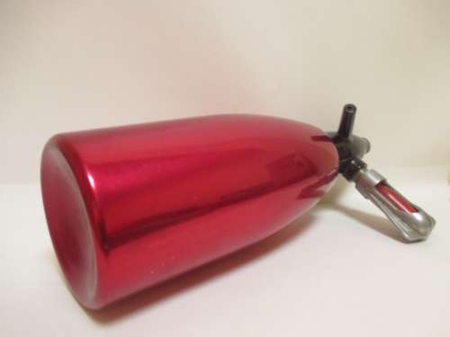 VINTAGE SODA SIPHON