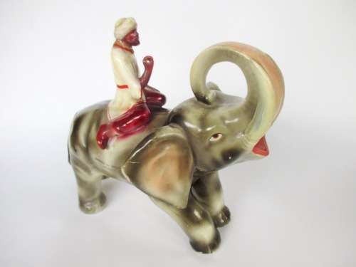 ELAPHANT FIGURINE SOUVENIR LM