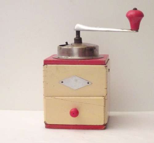 VINTAGE COFFEE GRINDER