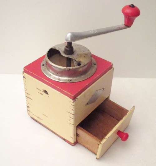 VINTAGE COFFEE GRINDER