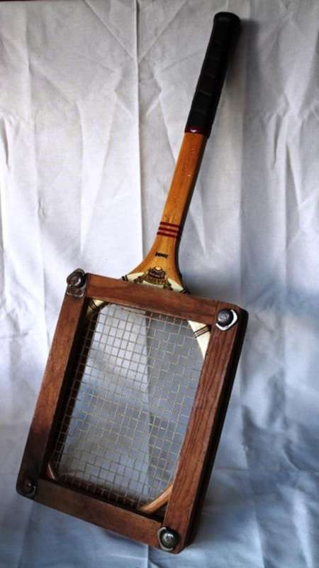 VINTAGE DUNLOP TENNIS RACKET WITH FRAME