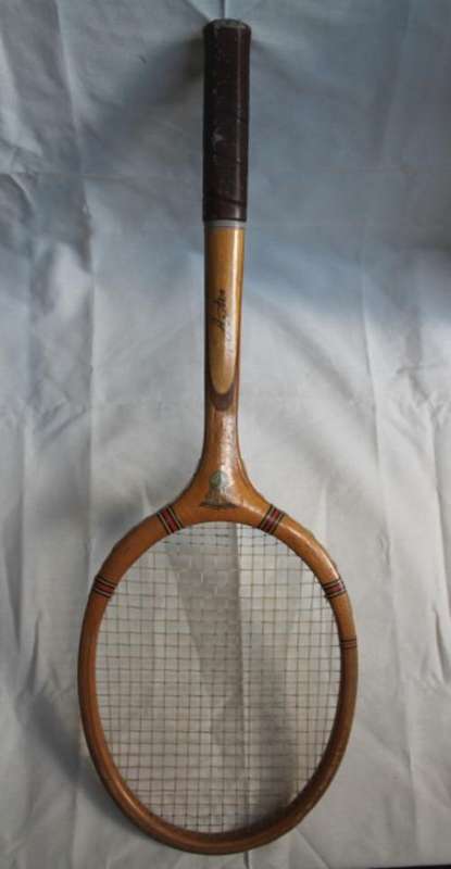 VINTAGE ARTIS WOOD TENNIS RACKET