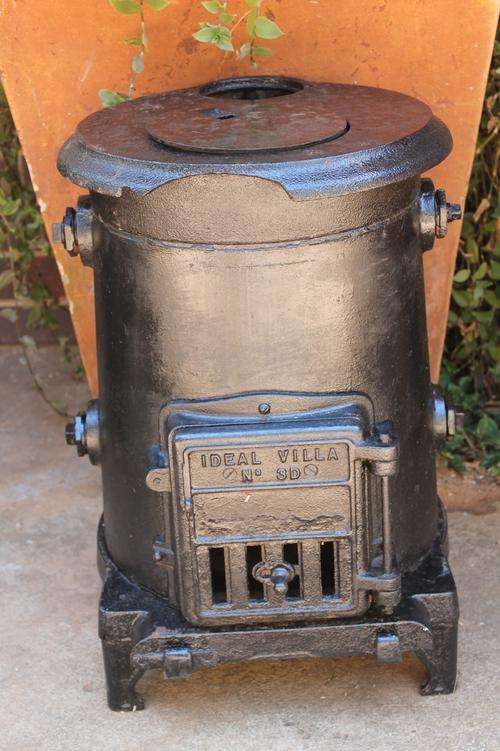 COAL STOVE/WATER WARMER (CAST IRON)