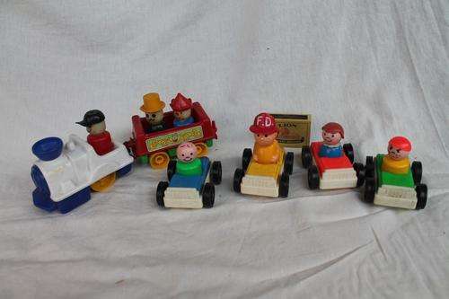 VINTAGE TRAIN & CAR MIX TOYS