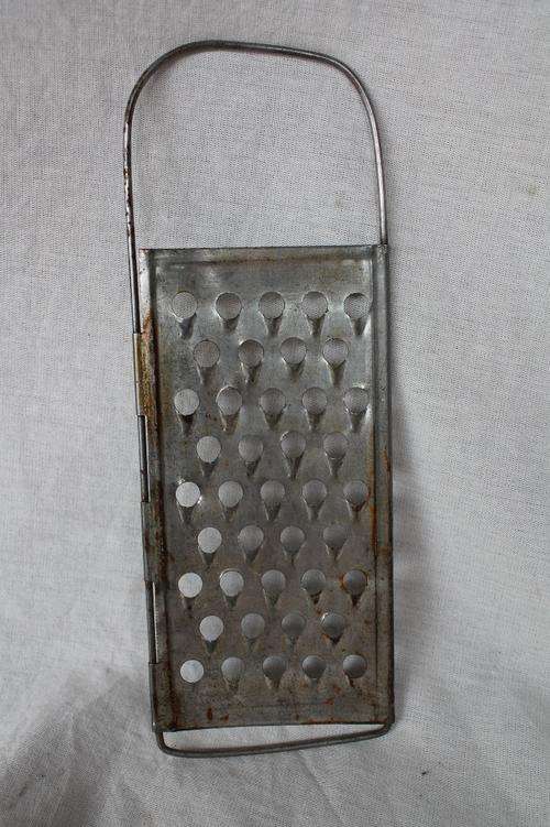 VINTAGE  GRATER