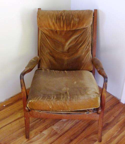 VINTAGE/RETRO CHAIR