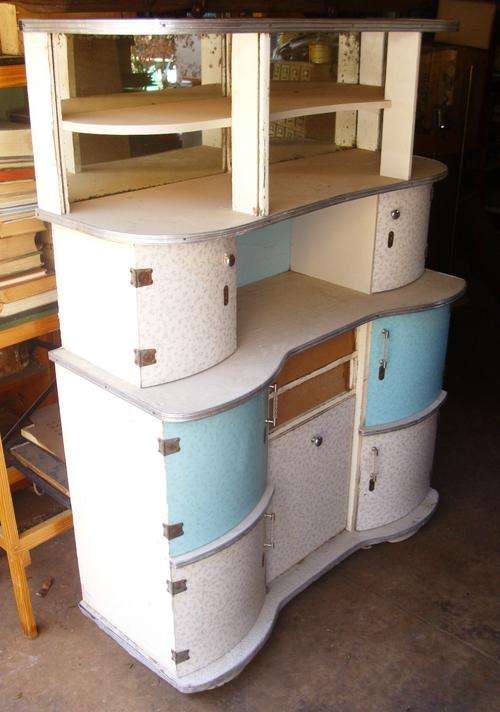 RETRO/VINTAGE KITCHEN/KOSKAS CUPBOARD