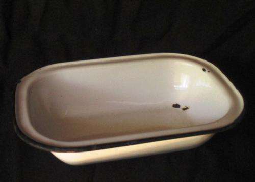 VINTAGE ENAMEL DISH