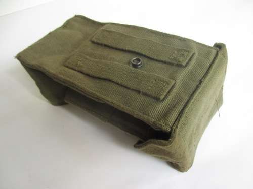 R4 AMMO POUCH
