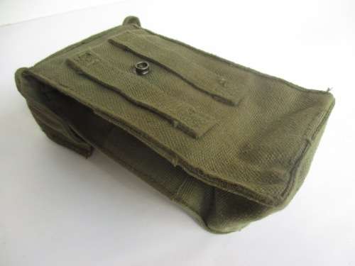 R4 AMMO POUCH