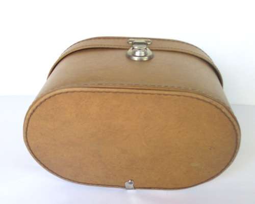 VINTAGE LIGHT BROWN VANITY CASE