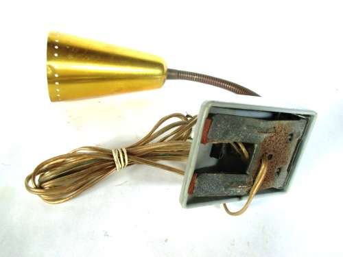 VINTAGE LAMP/BEDSIDE LAMP