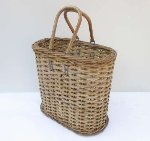 BOTTLE/PICNICK BASKET