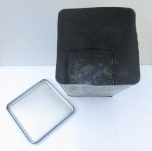 LARGE LAUREL PARAFINNE TIN