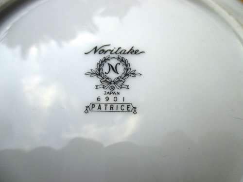 NORITAKE 6901 SIDE/CAKE PLATES  x3