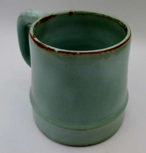 VINTAGE LYNN WARE CERAMIC MUG