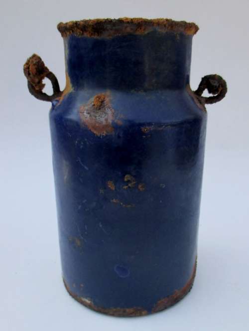 VINTAGE ENAMEL BILLY CAN