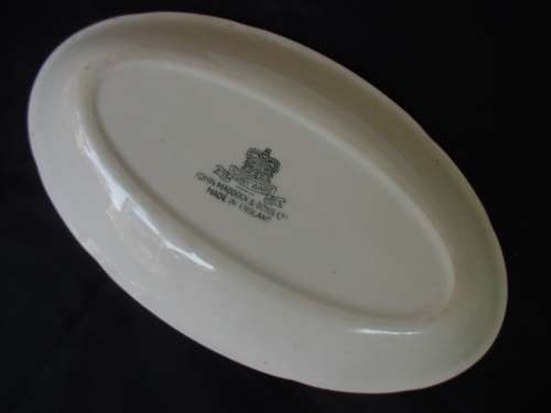 VINTAGE JOHN MADDOCK & SONS IVORY WARE DISH/BOWL