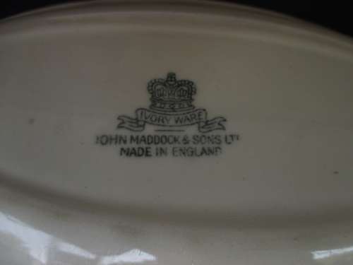 VINTAGE JOHN MADDOCK & SONS IVORY WARE DISH/BOWL
